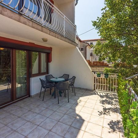 Apartment Dom Jadranovo Exterior photo